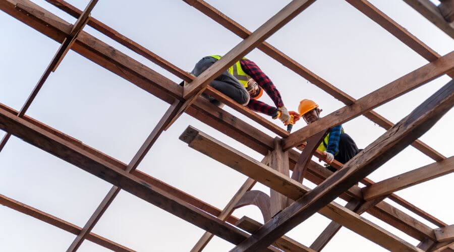 Expert tile roof repair services in Lorida, FL